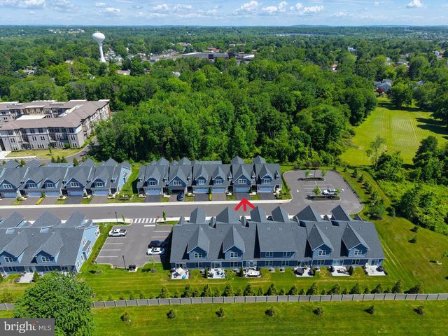 924 HOLDEN CT, Warminster, PA 18974