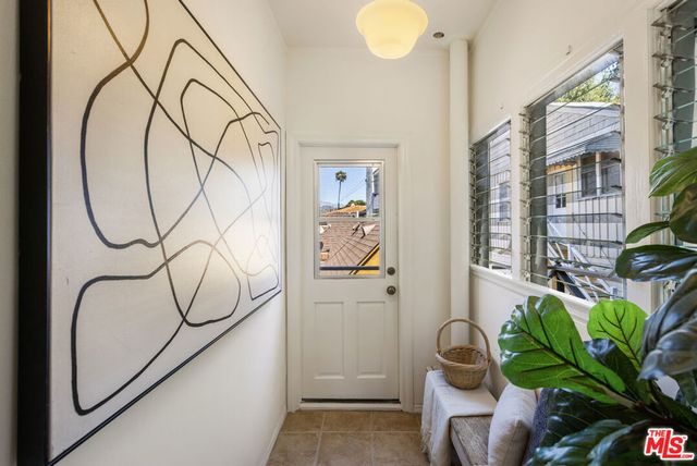 1012 Marion Drive, Glendale, CA 91205