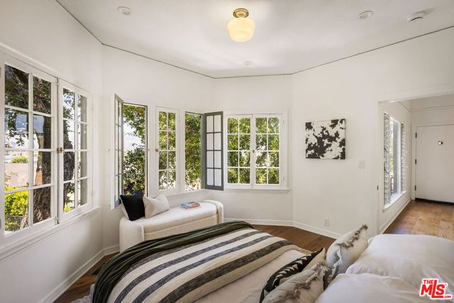 1012 Marion Drive, Glendale, CA 91205