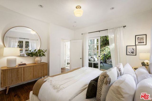 1012 Marion Drive, Glendale, CA 91205