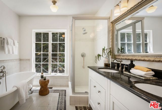 1012 Marion Drive, Glendale, CA 91205