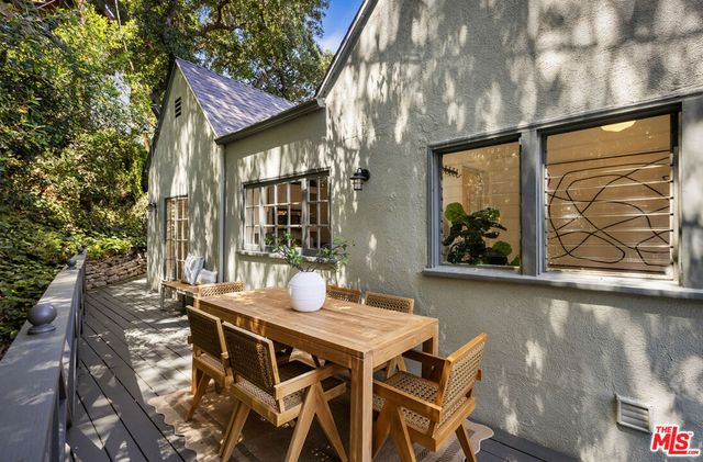 1012 Marion Drive, Glendale, CA 91205