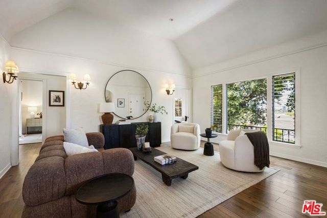 1012 Marion Drive, Glendale, CA 91205