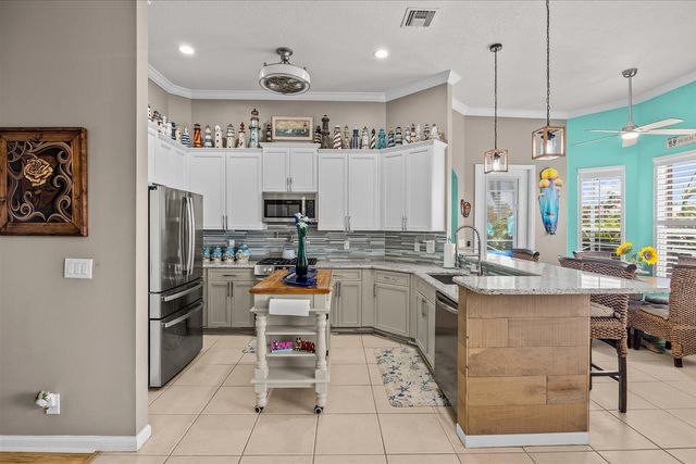 482 NW Blue Lake Drive, Port St. Lucie, FL 34986