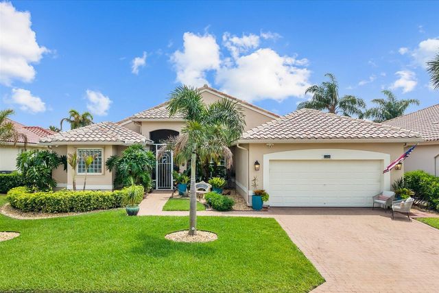 482 NW Blue Lake Drive, Port St. Lucie, FL 34986