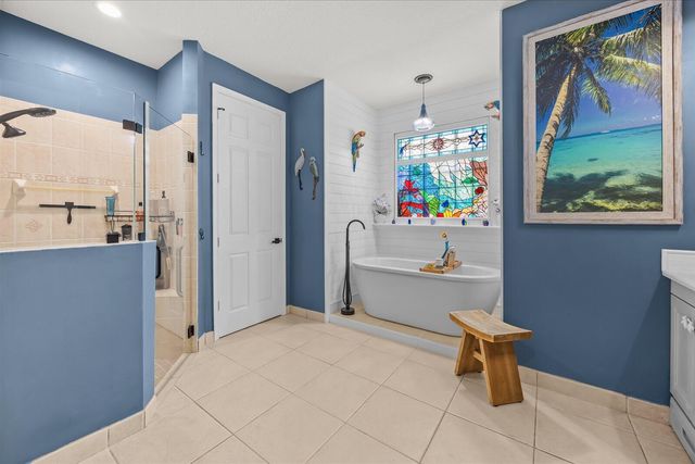 482 NW Blue Lake Drive, Port St. Lucie, FL 34986