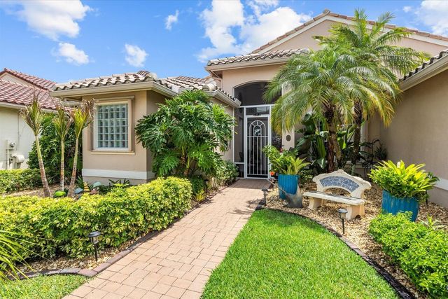 482 NW Blue Lake Drive, Port St. Lucie, FL 34986