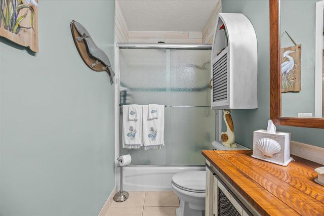 482 NW Blue Lake Drive, Port St. Lucie, FL 34986