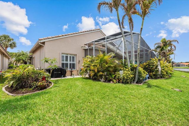 482 NW Blue Lake Drive, Port St. Lucie, FL 34986