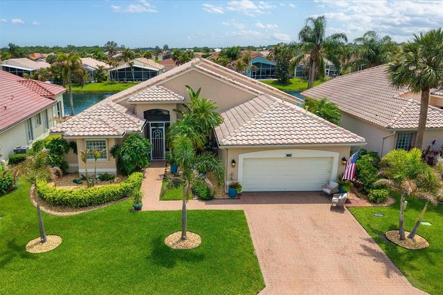 482 NW Blue Lake Drive, Port St. Lucie, FL 34986