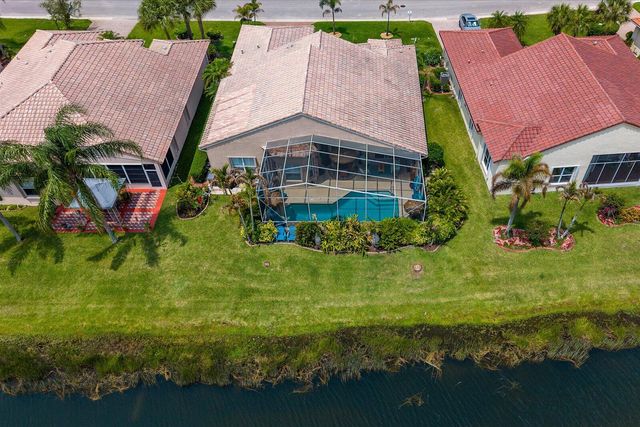 482 NW Blue Lake Drive, Port St. Lucie, FL 34986