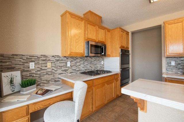 1992 Valenzuela Ct, Manteca, CA 95336