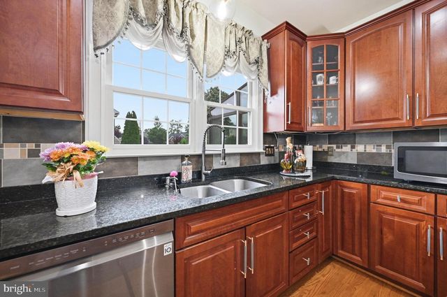 11869 CHANCEFORD DR, Woodbridge, VA 22192