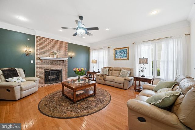 11869 CHANCEFORD DR, Woodbridge, VA 22192