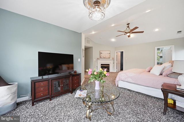 11869 CHANCEFORD DR, Woodbridge, VA 22192