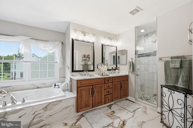 11869 CHANCEFORD DR, Woodbridge, VA 22192