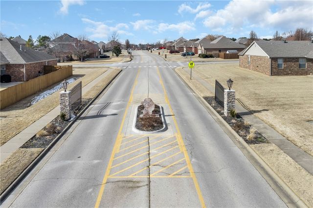 5001 Bay Court, Rogers, AR 72758