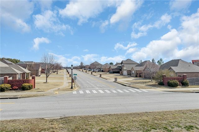 5001 Bay Court, Rogers, AR 72758