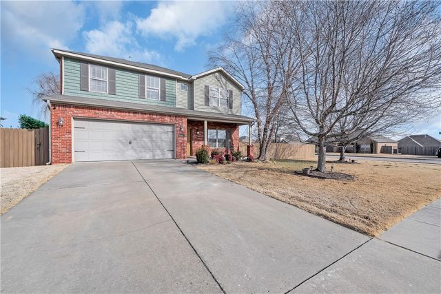 5001 Bay Court, Rogers, AR 72758