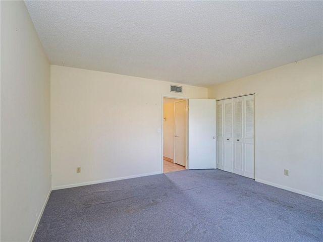 76 Royal Oak Drive 104, Vero Beach, FL 32962