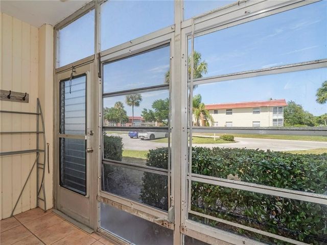 76 Royal Oak Drive 104, Vero Beach, FL 32962