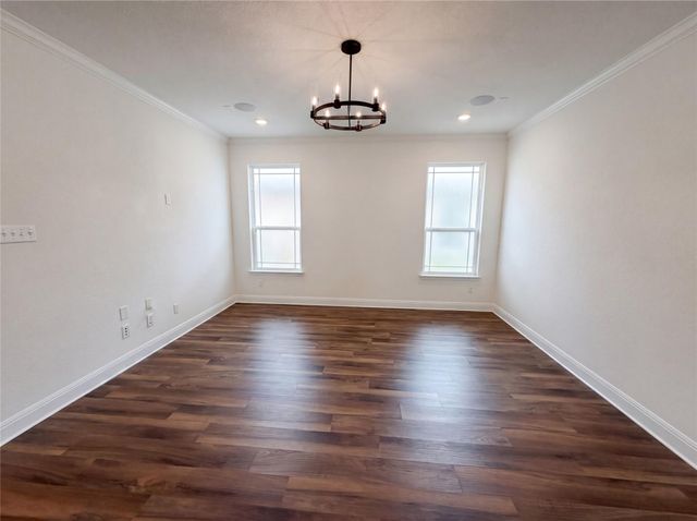 401 Fort William ST 33, Hutto, TX 78634