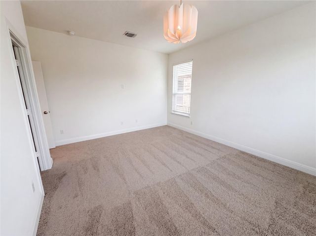 401 Fort William ST 33, Hutto, TX 78634