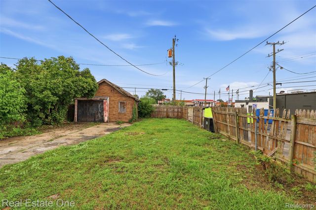 7236 Winthrop Street, Detroit, MI 48228