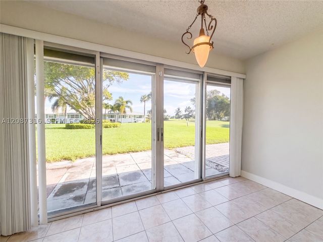 400 SW Golfview Ter 112, Boynton Beach, FL 33426