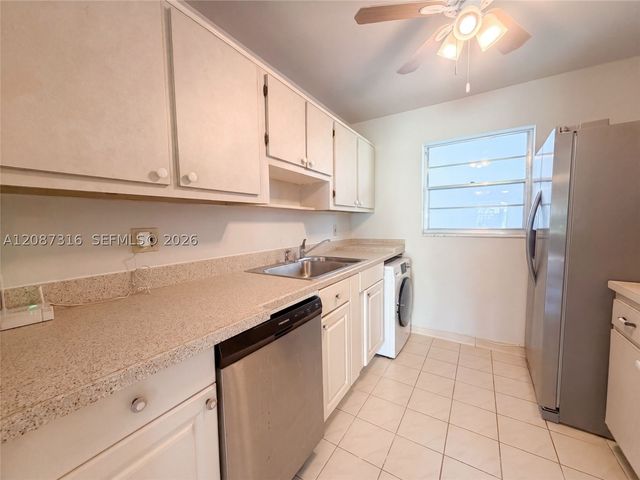 400 SW Golfview Ter 112, Boynton Beach, FL 33426