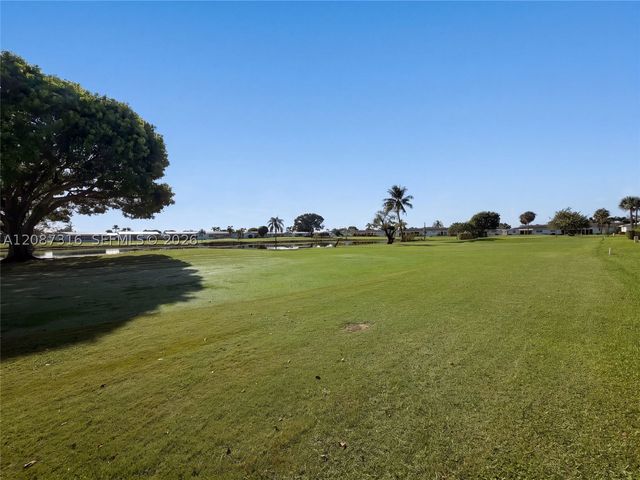 400 SW Golfview Ter 112, Boynton Beach, FL 33426