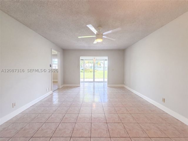400 SW Golfview Ter 112, Boynton Beach, FL 33426
