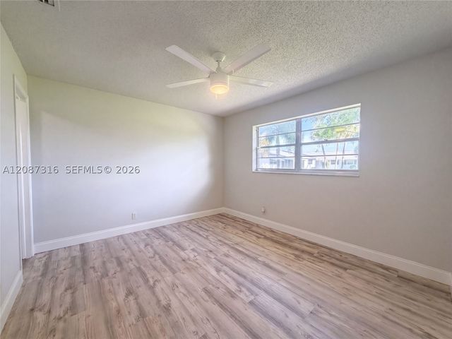 400 SW Golfview Ter 112, Boynton Beach, FL 33426