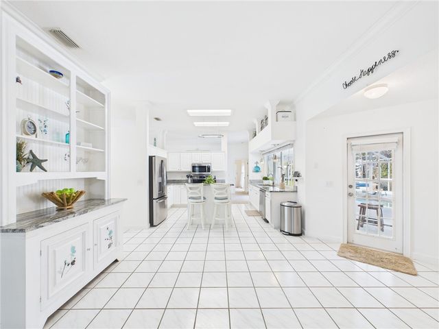 913 Starflower Avenue, Sebastian, FL 32958