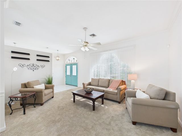 913 Starflower Avenue, Sebastian, FL 32958