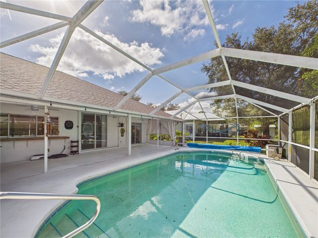 913 Starflower Avenue, Sebastian, FL 32958