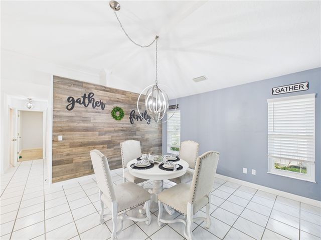 913 Starflower Avenue, Sebastian, FL 32958