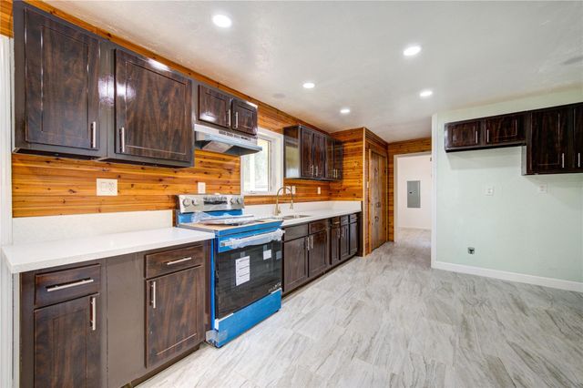 31511 Charter Lane, Waller, TX 77484
