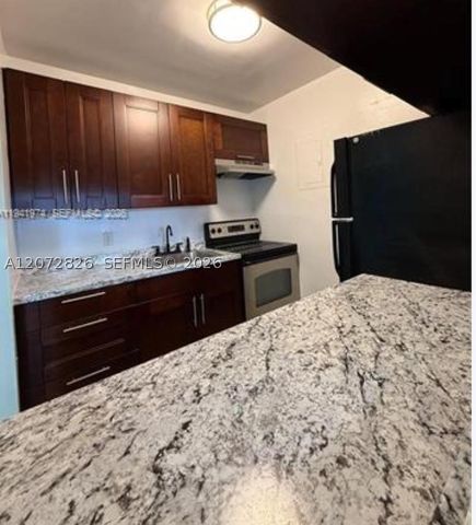 2915 Plunkett St 12A, Hollywood, FL 33020