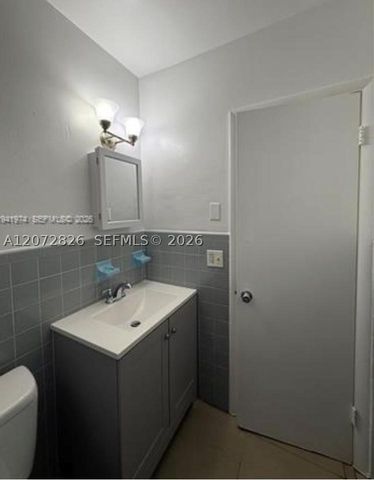 2915 Plunkett St 12A, Hollywood, FL 33020