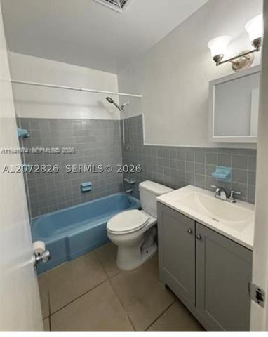 2915 Plunkett St 12A, Hollywood, FL 33020