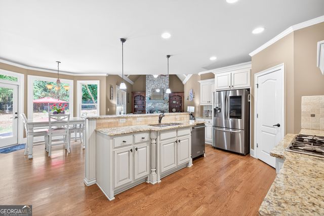 4259 Sierra Creek Drive, Hoschton, GA 30548