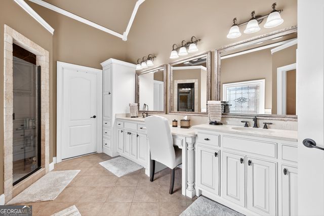 4259 Sierra Creek Drive, Hoschton, GA 30548