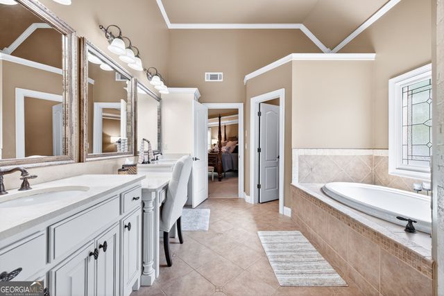 4259 Sierra Creek Drive, Hoschton, GA 30548