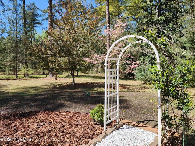 107 S Lakeshore Drive, Whispering Pines, NC 28327