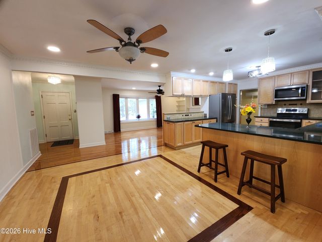 107 S Lakeshore Drive, Whispering Pines, NC 28327