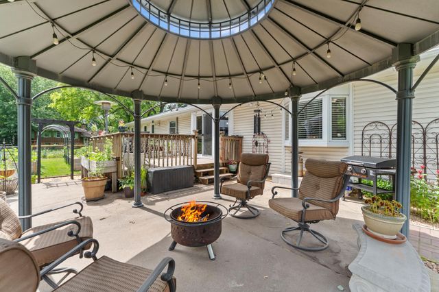 2988 108th Lane NW, Coon Rapids, MN 55433