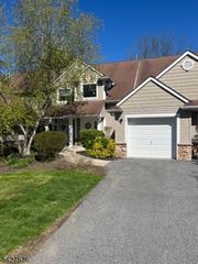 79 Bourne Ci 79, Hardyston Twp., NJ 07419