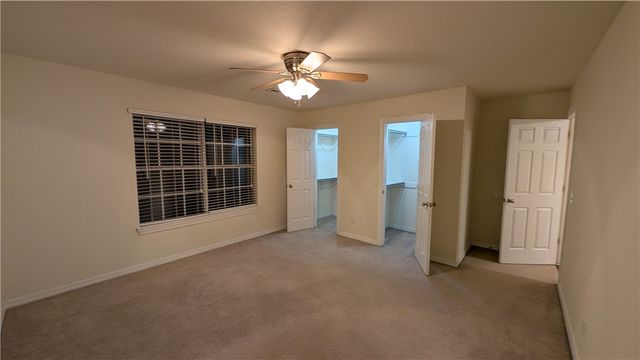 2783 N Boxwood Drive, Fayetteville, AR 72703