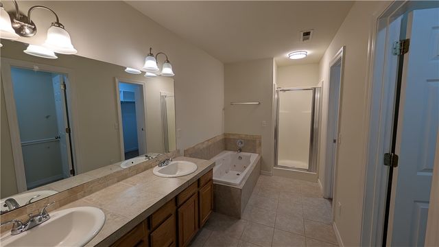 2783 N Boxwood Drive, Fayetteville, AR 72703